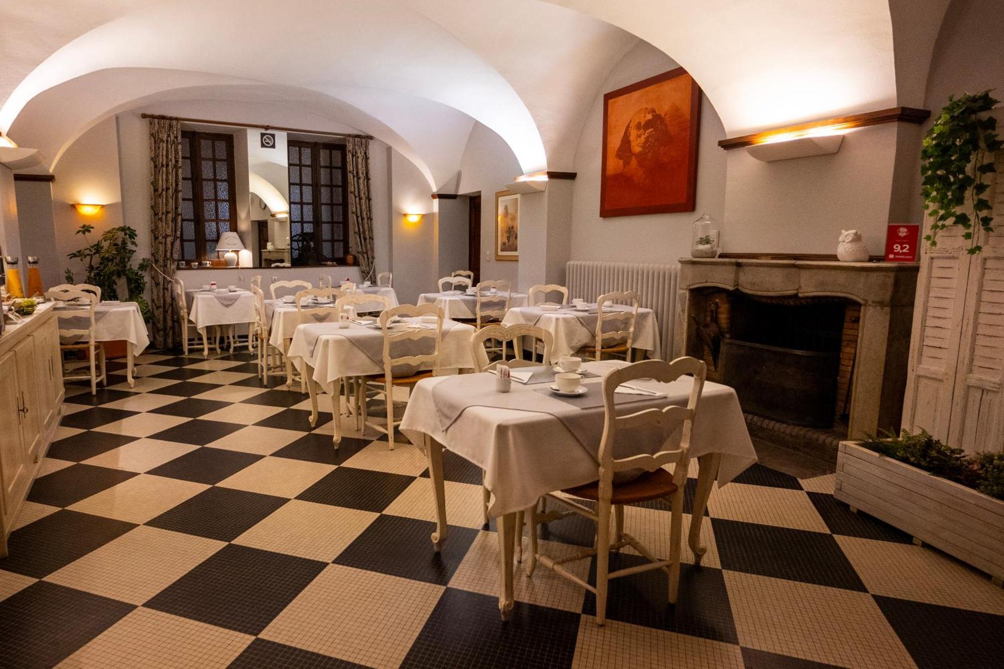 Cit'Hotel Sphinx - Hotel Монтелимар Экстерьер фото