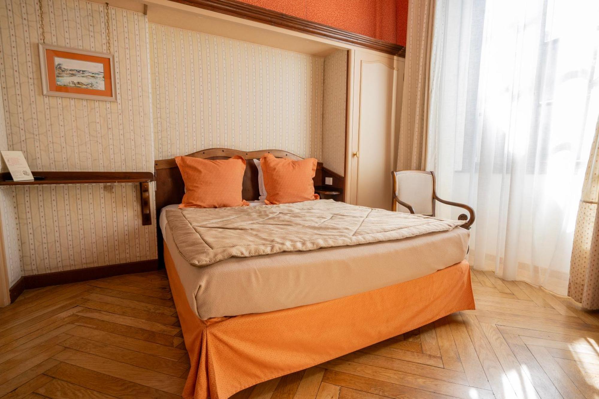 Cit'Hotel Sphinx - Hotel Монтелимар Экстерьер фото