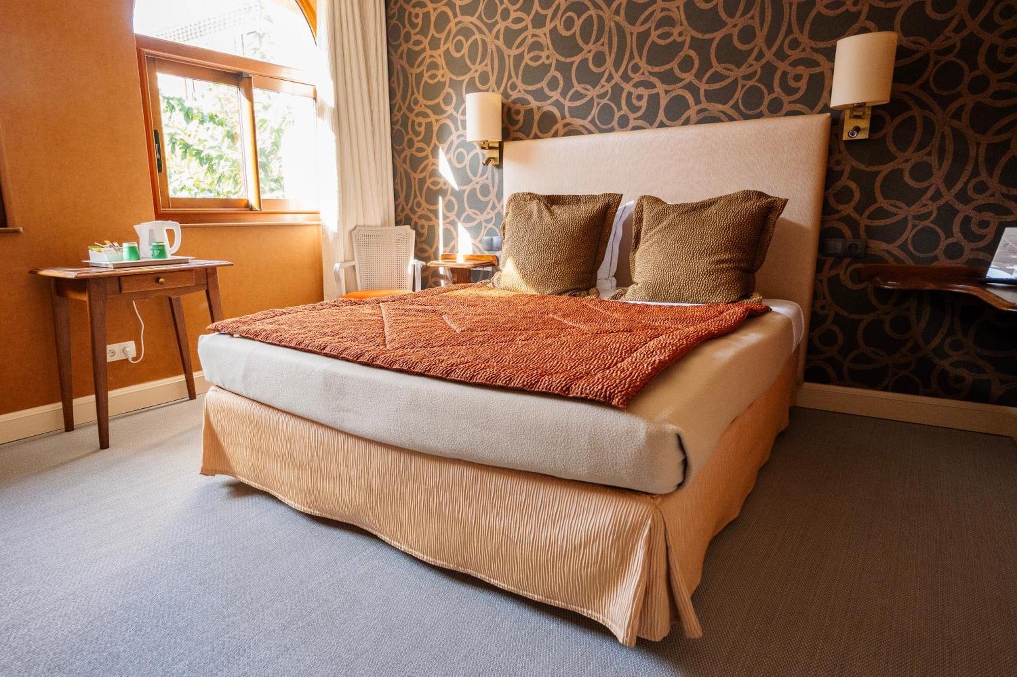 Cit'Hotel Sphinx - Hotel Монтелимар Экстерьер фото