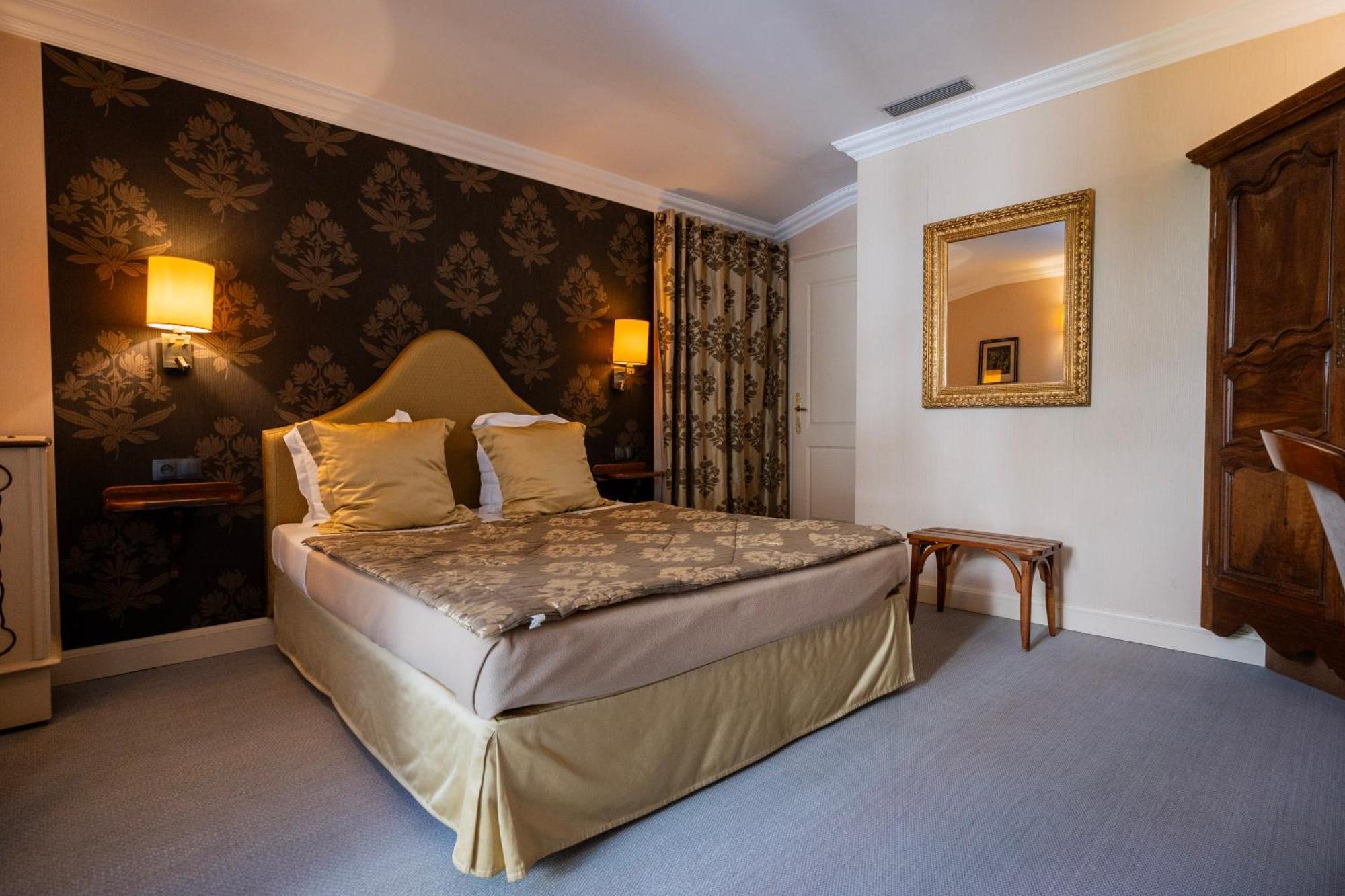 Cit'Hotel Sphinx - Hotel Монтелимар Экстерьер фото