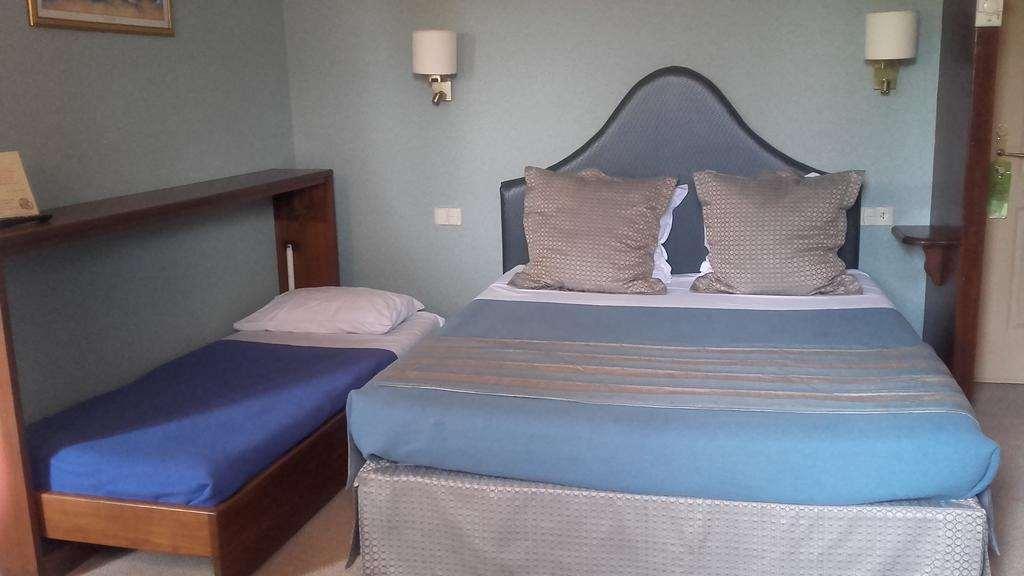 Cit'Hotel Sphinx - Hotel Монтелимар Номер фото